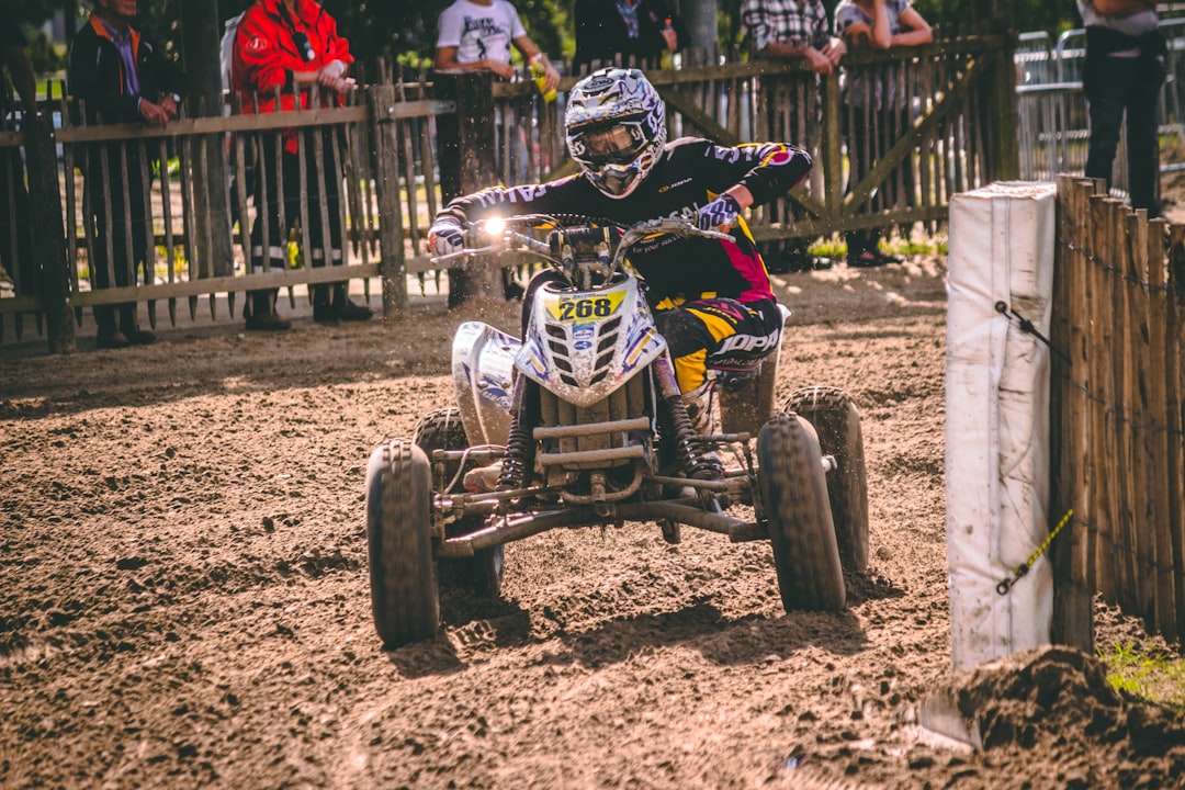 découvrez notre assurance quad, conçue pour protéger votre véhicule tout terrain. profitez de couvertures adaptées et de garanties sur mesure pour rouler en toute sérénité.