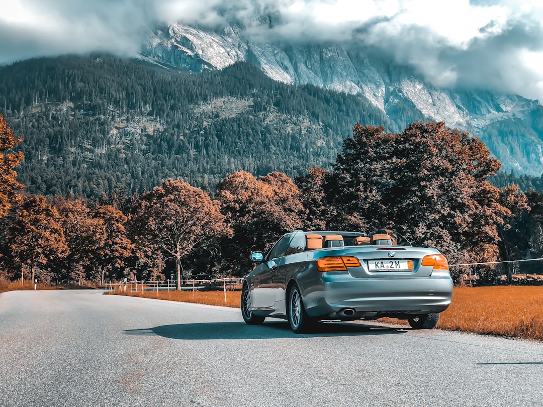 protégez votre véhicule avec notre assurance auto complète. profitez de tarifs compétitifs, d'une couverture sur mesure et d'un service client exceptionnel. obtenez un devis en ligne et roulez l'esprit tranquille.