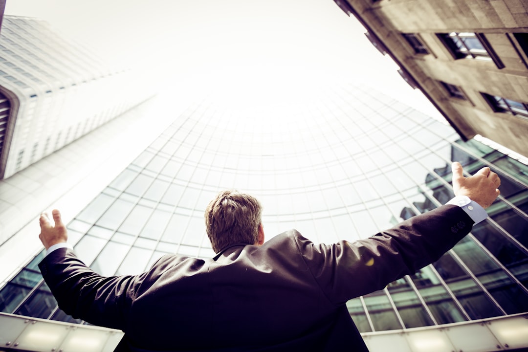 découvrez des solutions d'assurance professionnelles adaptées à votre entreprise. protégez vos actifs et sécurisez votre avenir avec nos plans d'assurance sur mesure.