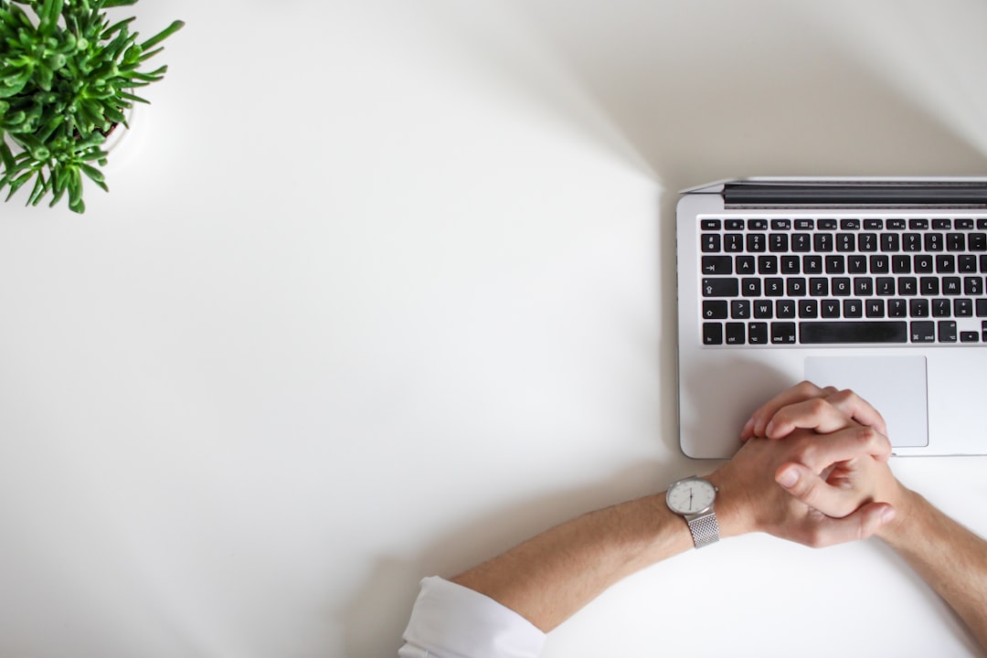découvrez nos solutions d'assurance professionnelles adaptées à vos besoins. protégez votre entreprise avec des couvertures personnalisées et un service client exceptionnel.