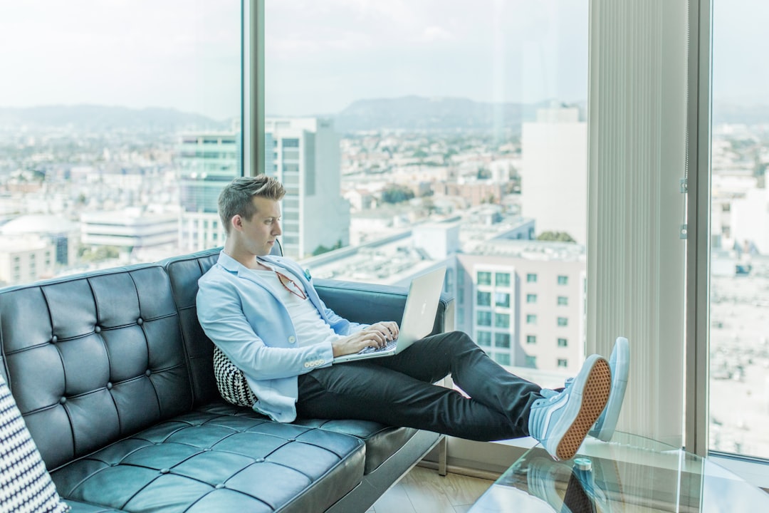 découvrez des tarifs d'assurance professionnels compétitifs adaptés à vos besoins. comparez les offres et trouvez la couverture idéale pour votre entreprise tout en préservant votre budget.
