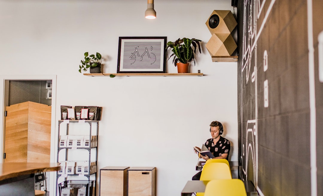 découvrez l'assurance responsabilité professionnelle, une protection essentielle pour les entreprises et les travailleurs indépendants. protégez vos actifs et votre réputation contre les réclamations liées à des erreurs, omissions ou négligences dans l'exercice de votre profession. obtenez des conseils sur les meilleures options adaptées à vos besoins.
