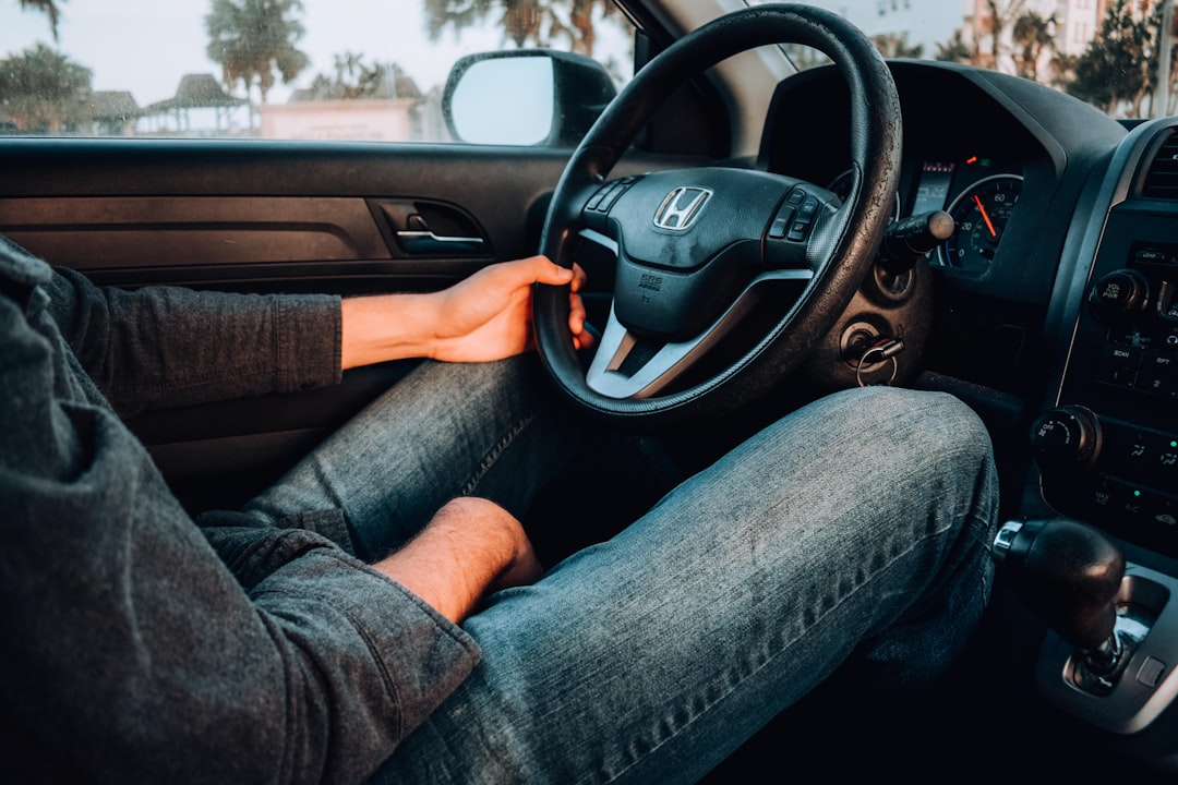 protégez votre véhicule avec notre assurance auto complète et abordable. bénéficiez d'une couverture personnalisée, d'un service client exceptionnel et d'un processus de réclamation simplifié. obtenez un devis gratuit dès aujourd'hui et roulez en toute tranquillité.